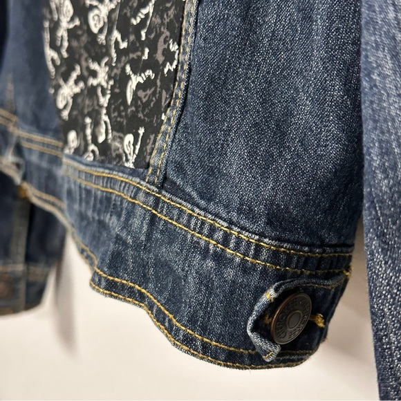 Black & White Skeleton fabric on an Upcycled Cherokee Denim Jacket., XL 14 / 16 - Picture 6 of 11